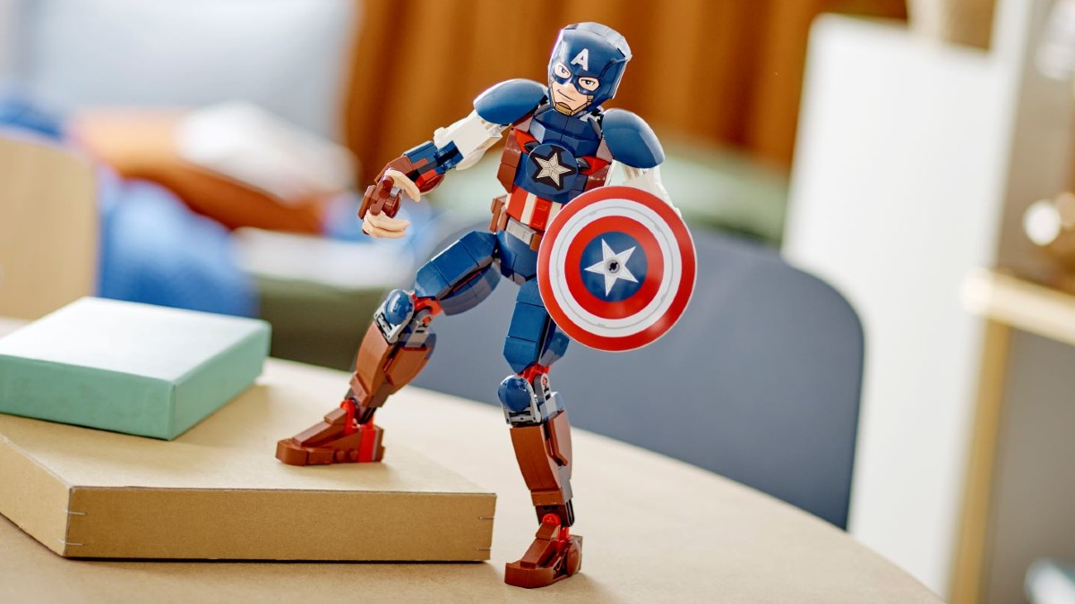LEGO Marvel 76258 Captain America Construction Figure lifestyle featured