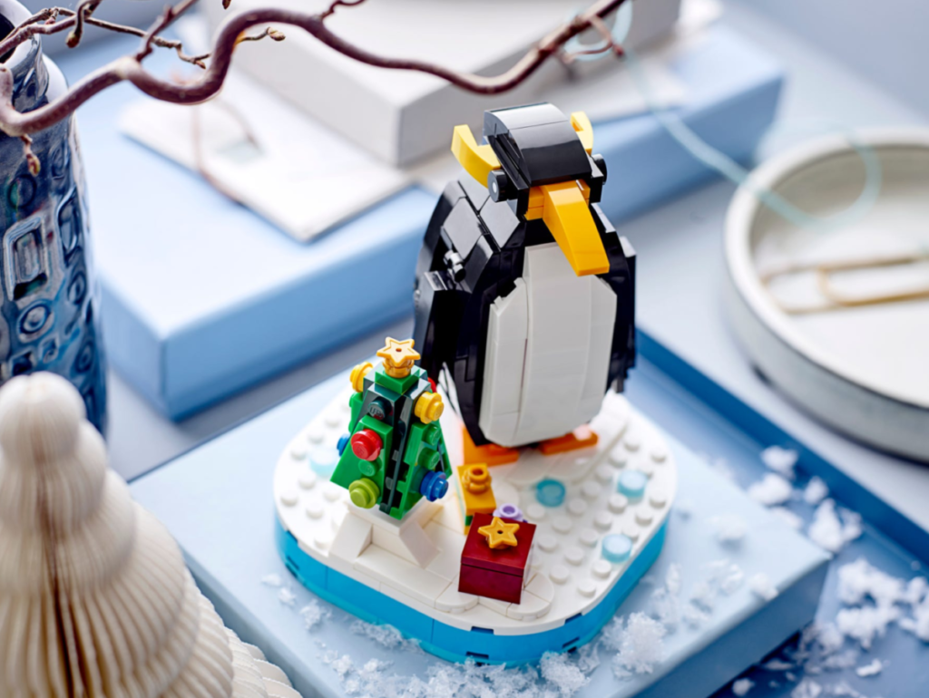 LEGO seasonal 40498 Christmas Penguin lifestyle 2 1024x770
