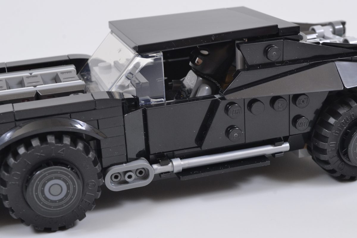 LEGO DC 76332 The Batman Batmobile 23 1200x800