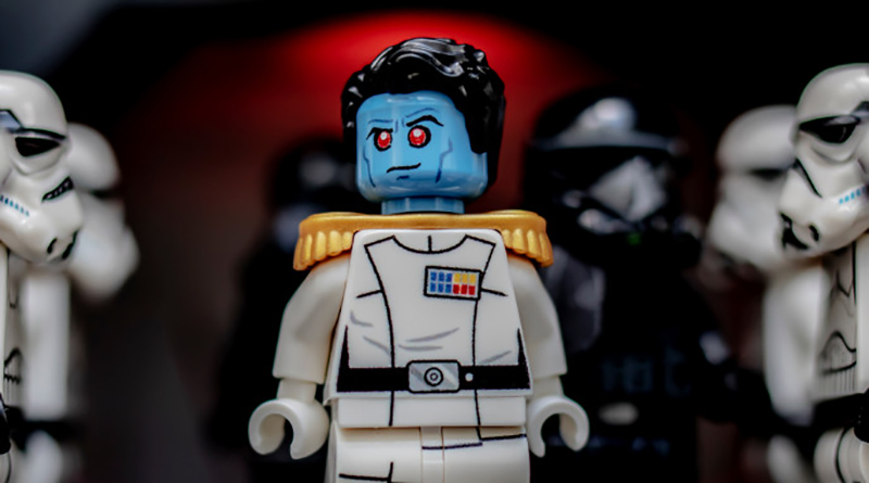 Brick Pic of the Day: Stormtrooper inspection