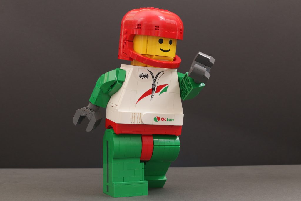 LEGO Minifigures 40819 Up Scaled Racing Driver Minifigure review 14 1024x683