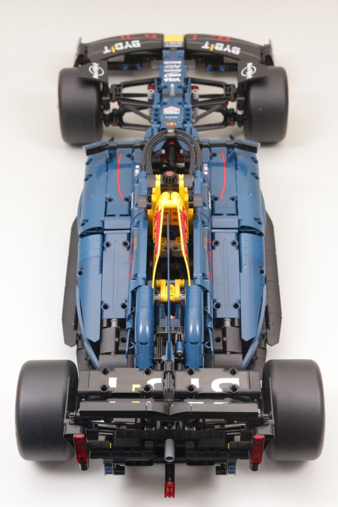LEGO Technic 42206 Oracle Red Bull Racing RB20 F1 Car review 6 683x1024