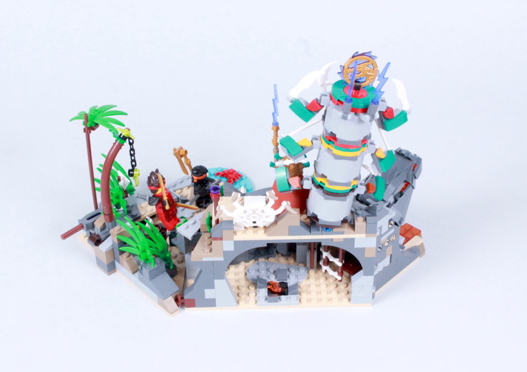 LEGO NINJAGO 71747 The Keepers Village review 4
