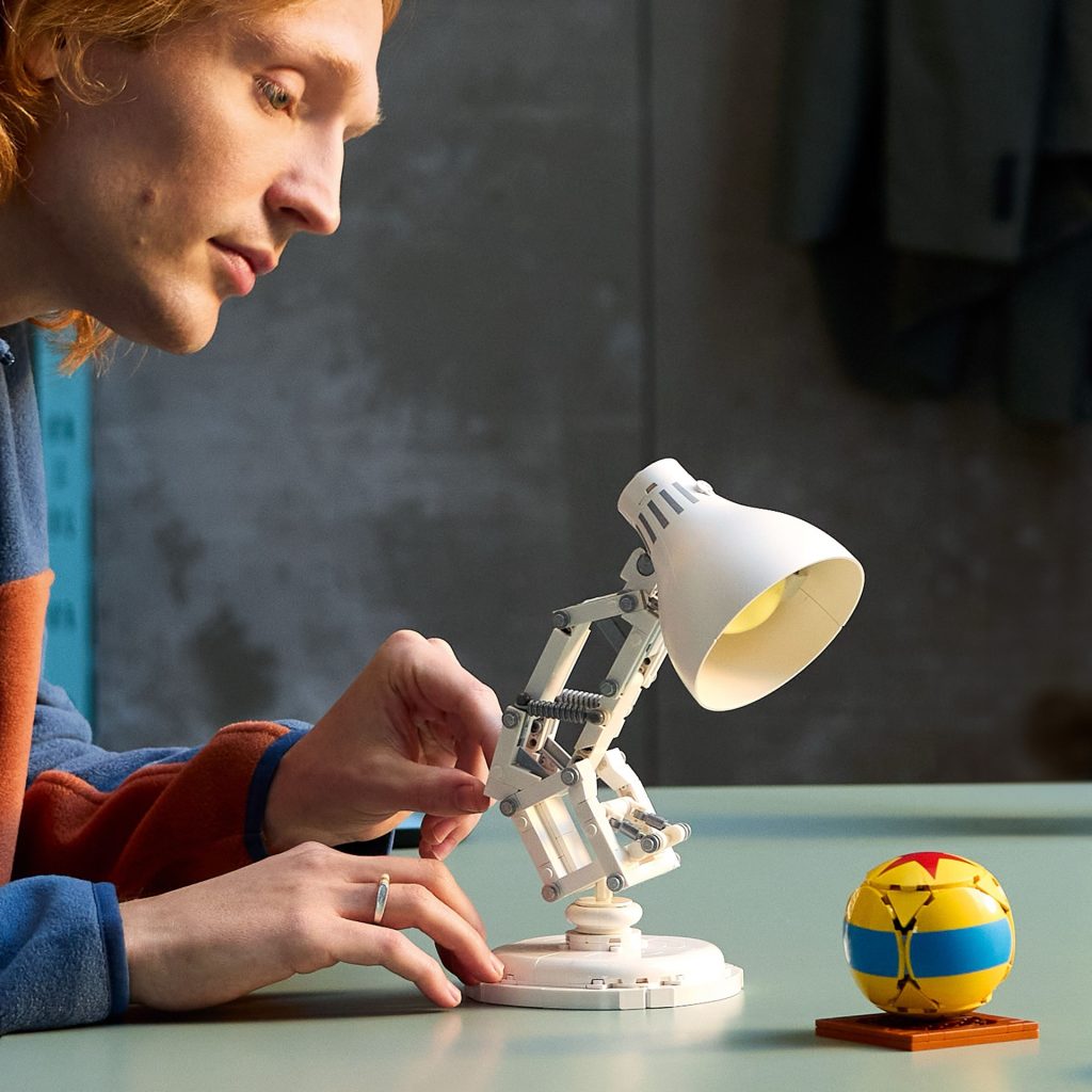 LEGO Ideas 21357 Pixar Lamp 7 1024x1024