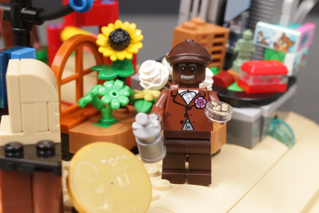 LEGO Ideas 21355 The Evolution of STEM review 5 1024x683