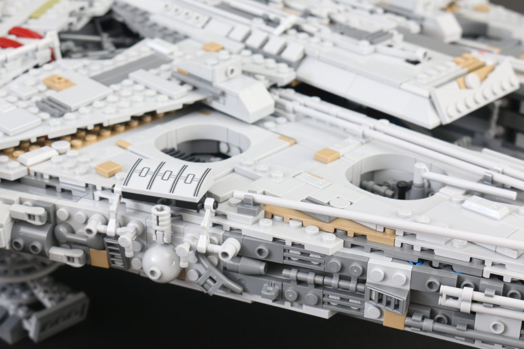 LEGO Star Wars 75192 UCS Ultimate Collectors Series Millennium Falcon review 22