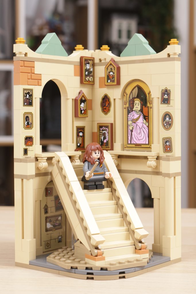 LEGO Harry Potter 40577 Hogwarts Grand Staircase GWP review 14 683x1024