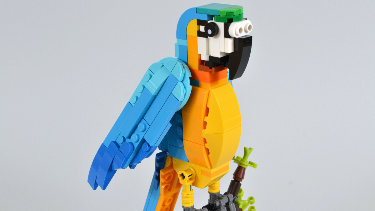 LEGO Creator 3-in-1 31136 Exotic Parrot review