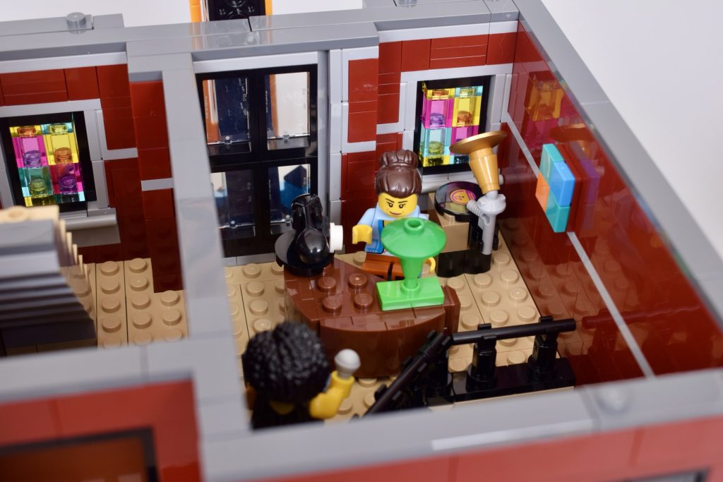 LEGO Icons 10312 Jazz Club review 19 1024x683