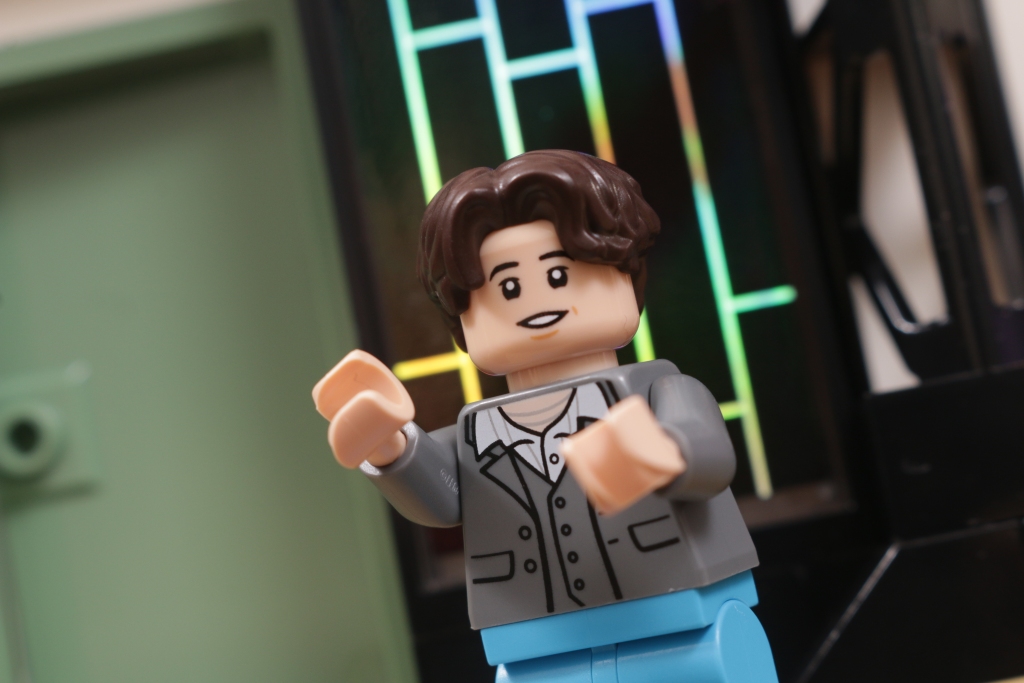 LEGO Ideas 21339 BTS Dynamite Bangtan Boys Jin Suga j hope RM Jimin V Jung Kook review 68 1024x683
